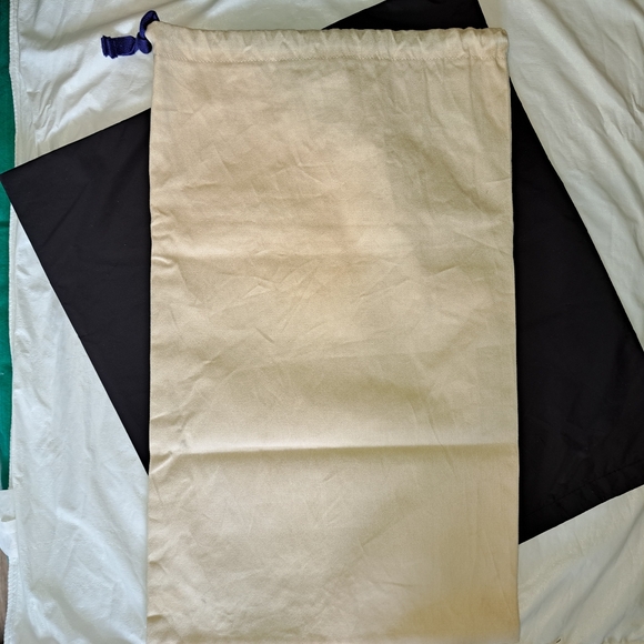 Pair of large Louis Vuitton Dust Bags - Picture 7 of 7